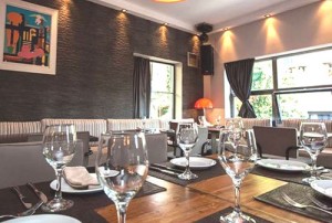 Bar-Restaurant-Pegu,-1